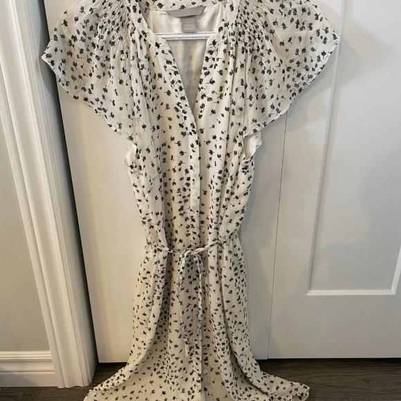 H&M Dress White Pattern - Size 4 - Picture 2 of 5